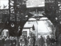 1928 – Samsun İstasyonu’nda hazırlanan takın altında Başbakan İnönü’yle
